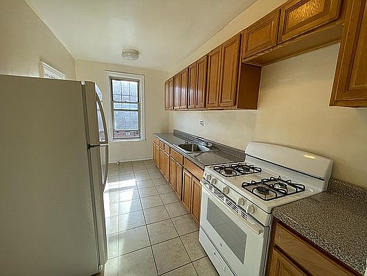 2nd image of 2387 Ocean Ave APT 5F