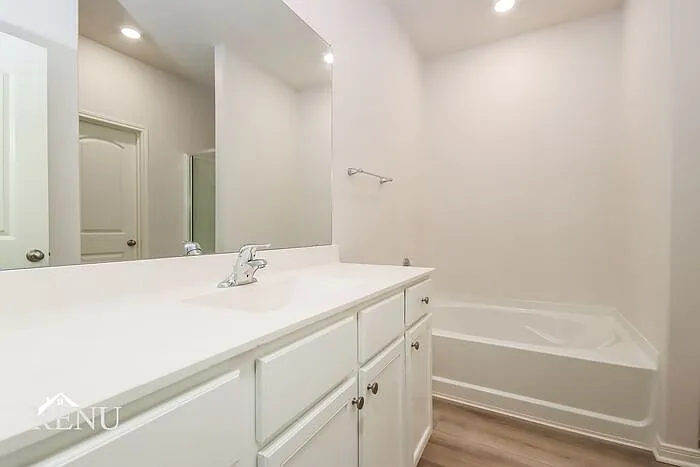 10482 Sweetwater Creek Dr — Photo 9