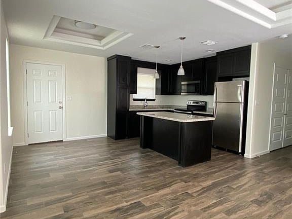 2nd image of 1503 E Coyote St #1