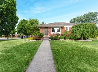 2505 Grange Rd, Trenton, MI 48183