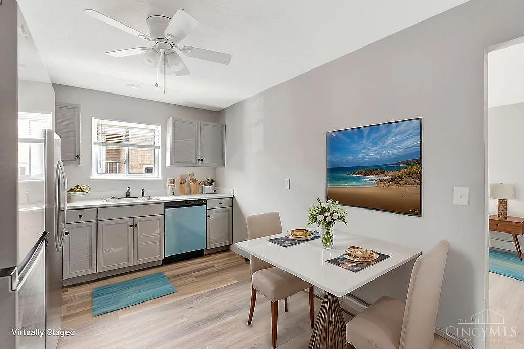 2 bed, $1,275 — Photo 2
