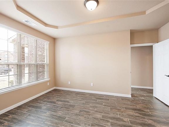 5th image of 113 Garden Grove Ln