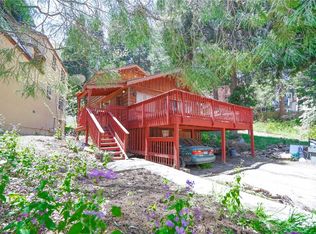 22801 Azalia Ln, Crestline, CA 92325
