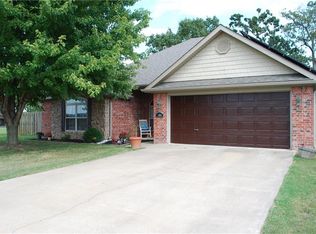 1686 Farrell St, Pea Ridge, AR 72751