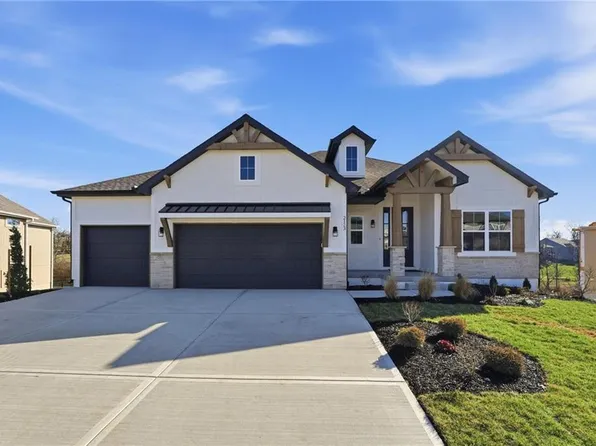 2123 NW Killarney Ln, Lees Summit, MO 64081