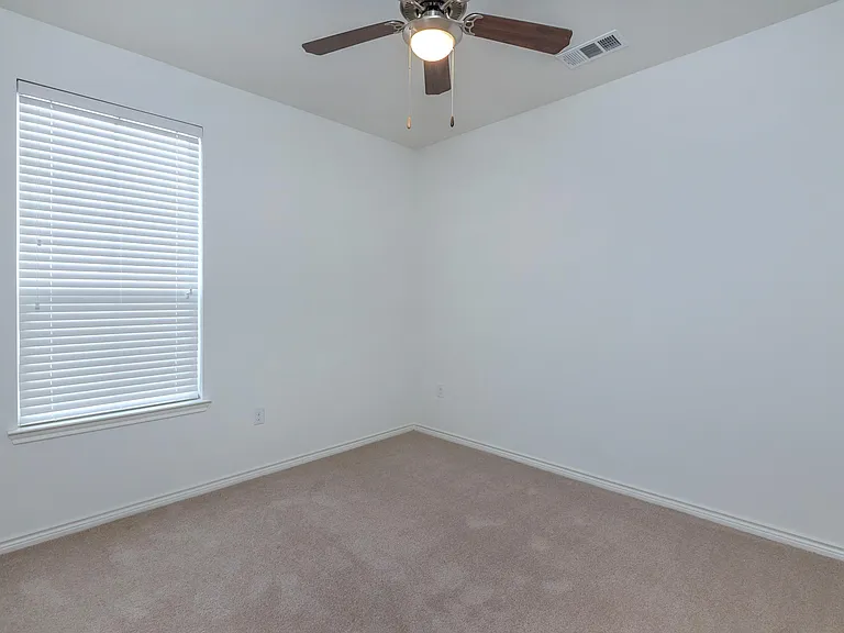 Alton Park Apartments — Photo 52