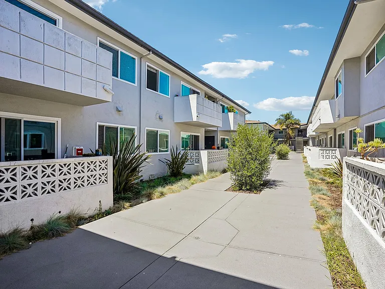 21007 Victor — Photo 12