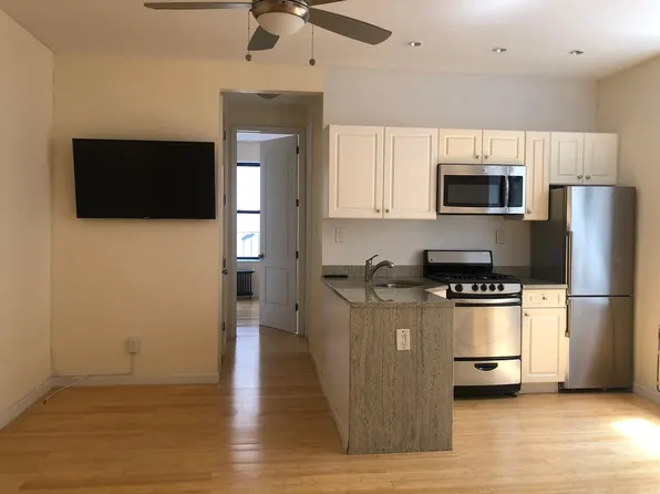 326 Ft Washington Avenue image 1 of 4