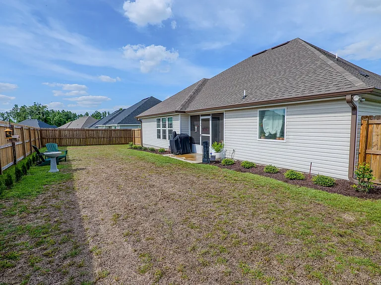 3940 Landings Cir — Photo 24