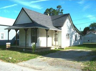 2022 S B St, Elwood, IN