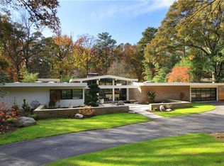 2730 Ridgewood Rd NW, Atlanta, GA 30327