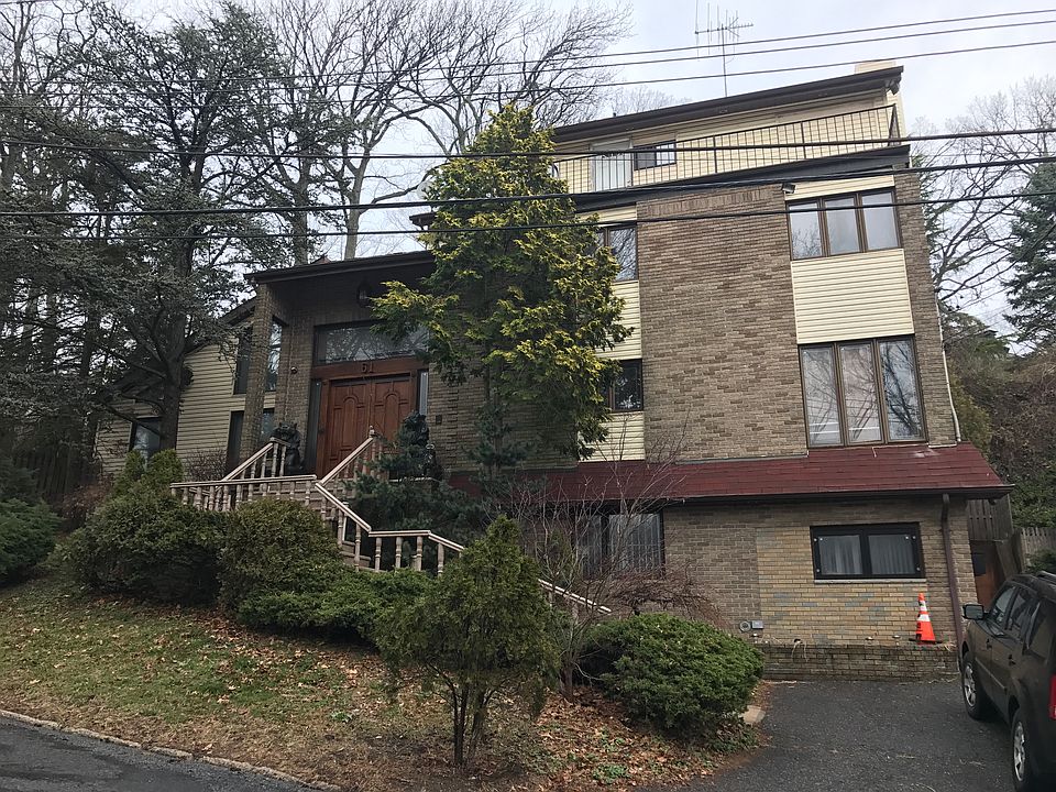 1st image of 61 Hillside Ave