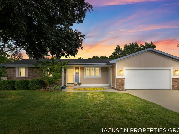 1630 Forest Hill Ave SE, Kentwood, MI 49546