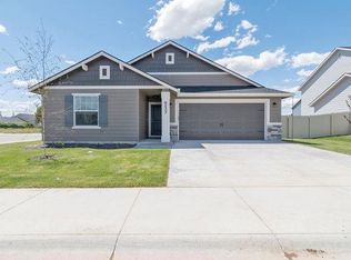 1073 W Crosswind St, Meridian, ID 83646