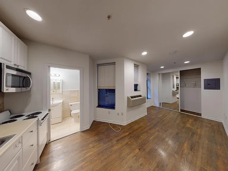72 Hudson St #1C — Photo 23
