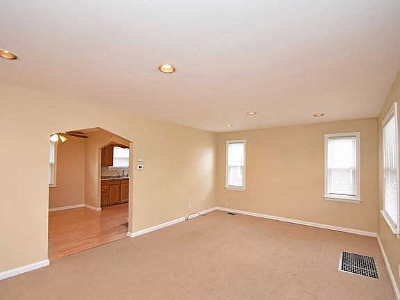4th image of 5542 Karen Ave