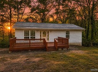 13546 E Sunrise Lake Dr, De Soto, MO 63020