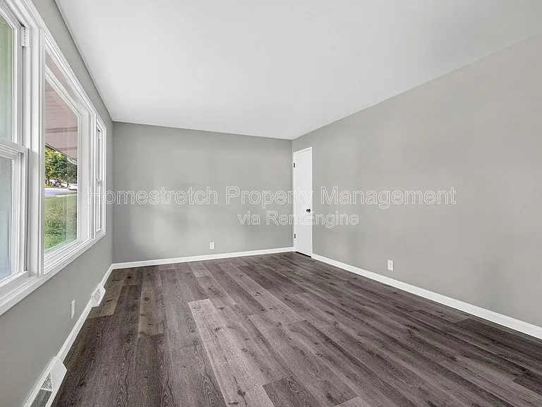 9219 Ellison Dr — Photo 10