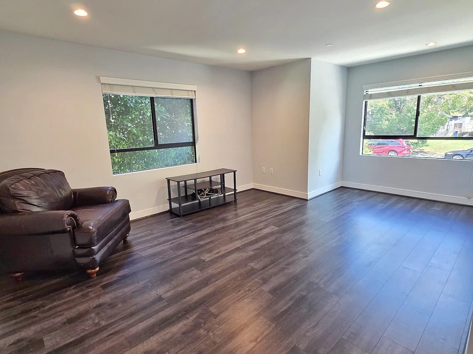 3 bed, 2.5 bath, 1179 sqft, $3,700 — Photo 4