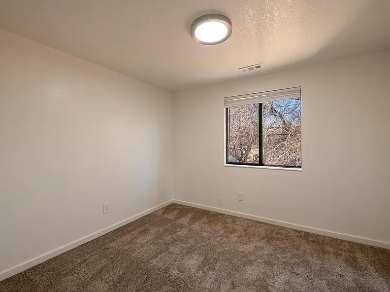 2747 S Sierra Park Cir E — Photo 8