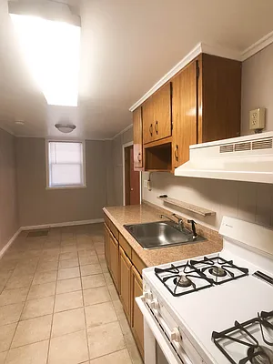Rented by Realty 2000 Corp | media 3