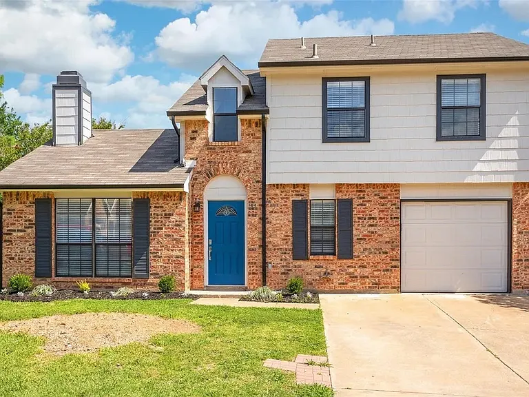 2813 Tallowood Ct — Photo 1