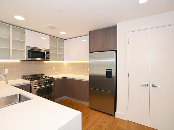 5th image of 1450 15th St APT 203