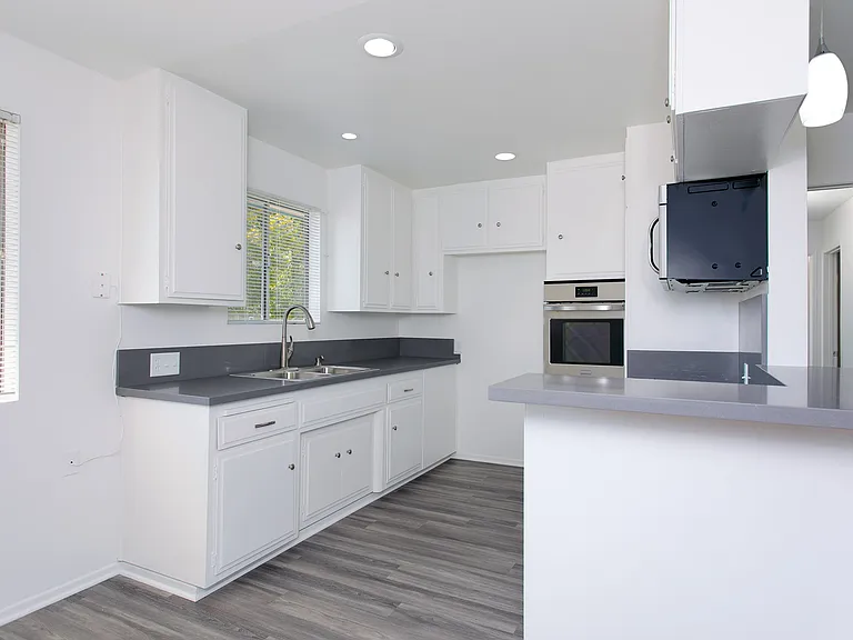 660 W Sierra Madre Blvd #U — Photo 8