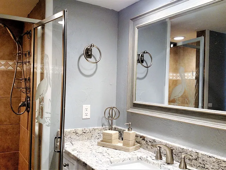 627 Alhambra Rd #702 — Photo 27