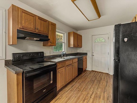 5th image of 1850 S Clearview Dr