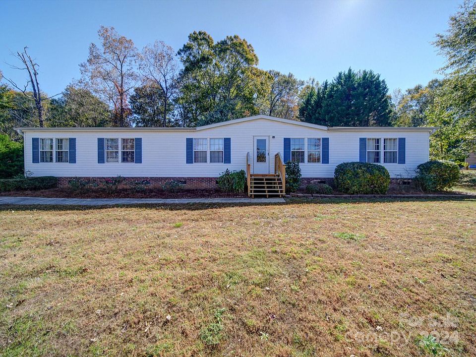 1st image of 824 Joseph Antoon Cir