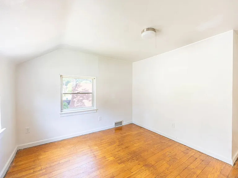 9717 Glendale Rd — Photo 14