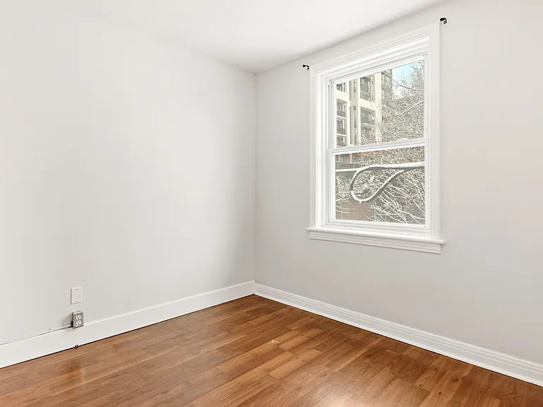 481 Besserer St #1 — Photo 21