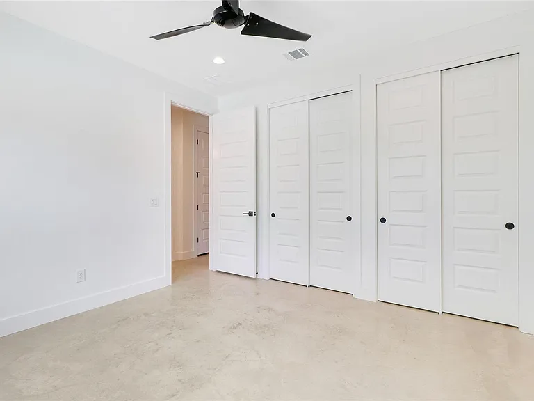 200 W Goforth Rd #1 — Photo 14
