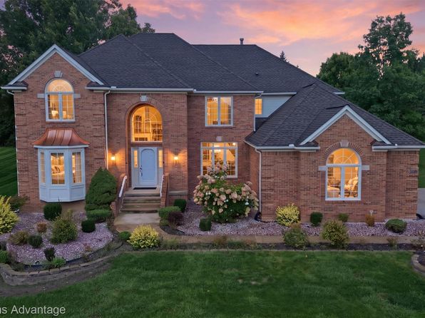 48548 Castleside Dr