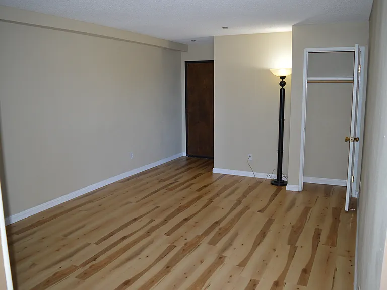819 Washington St #1 — Photo 8