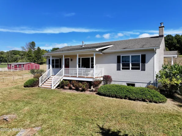 400 Welcome Lake Rd, Beach Lake, PA 18405