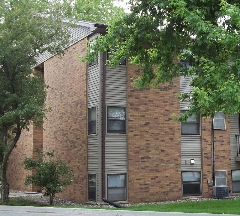 1st image of 640 S 4th St Unit 27