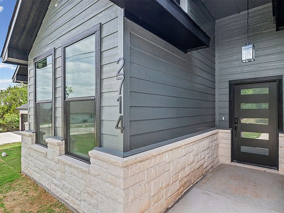 3rd image of 2714 Steepleridge Cir