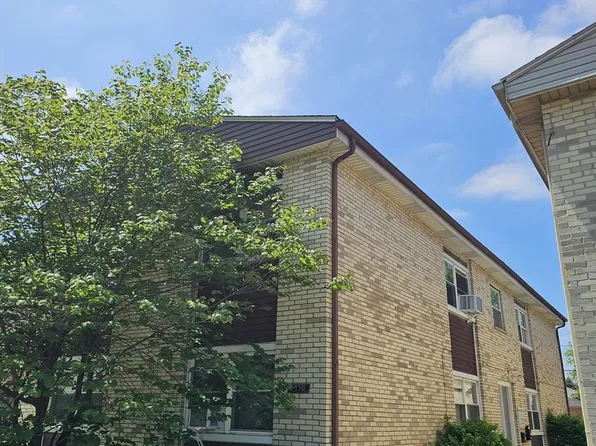 5330 S 73rd Ct, Summit, IL 60501