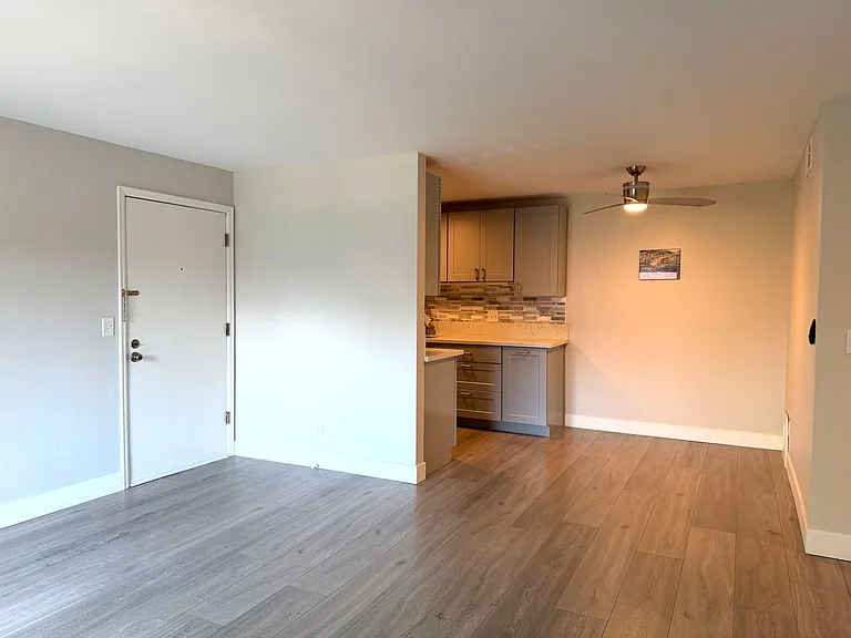 3250 Oneal Cir #B25 — Photo 3