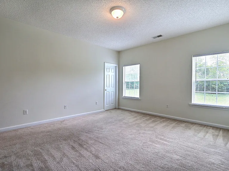20 Evergreen Oak Dr — Photo 24
