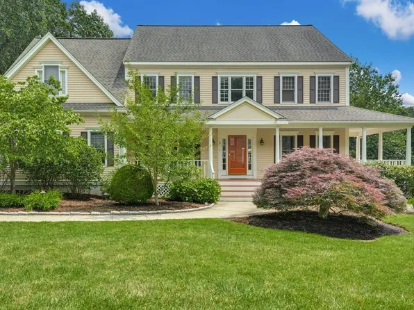 2 Grindstone Ct, Westborough, MA 01581