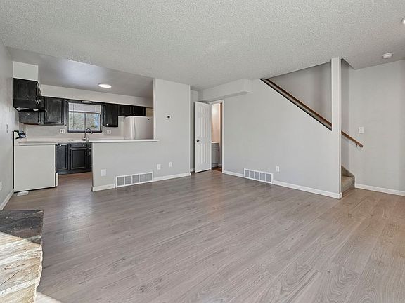 4th image of 6420 Galley Ct #6420