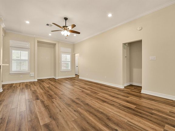 5th image of 206 Clearview Ave APT B