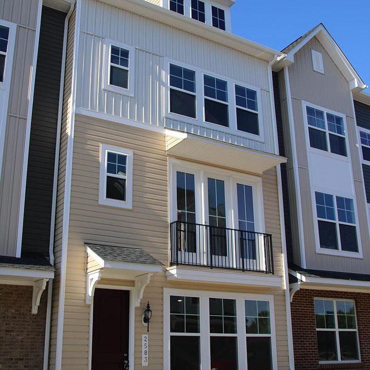 1st image of 2583 Hopton Ln #33