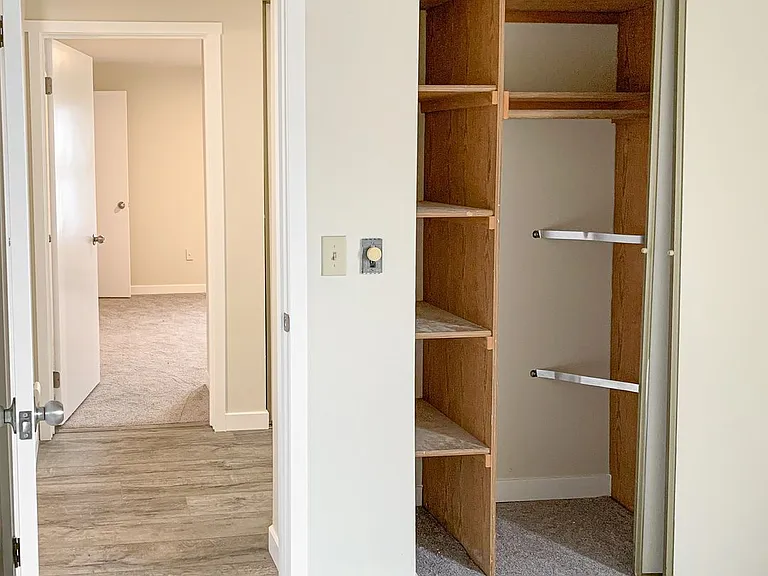 1433 NW 64th St — Photo 11