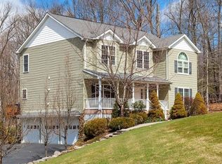 25 Tiedemann Ct, Monroe, NY 10950