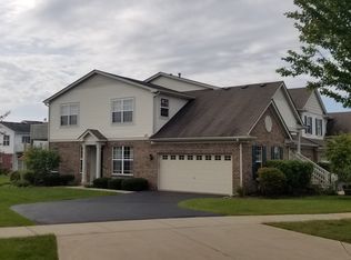 1 Millbrook Ct, Algonquin, IL 60102