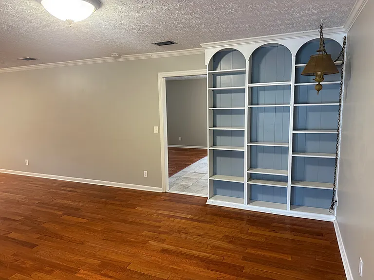 2374 Stafford Dr — Photo 19